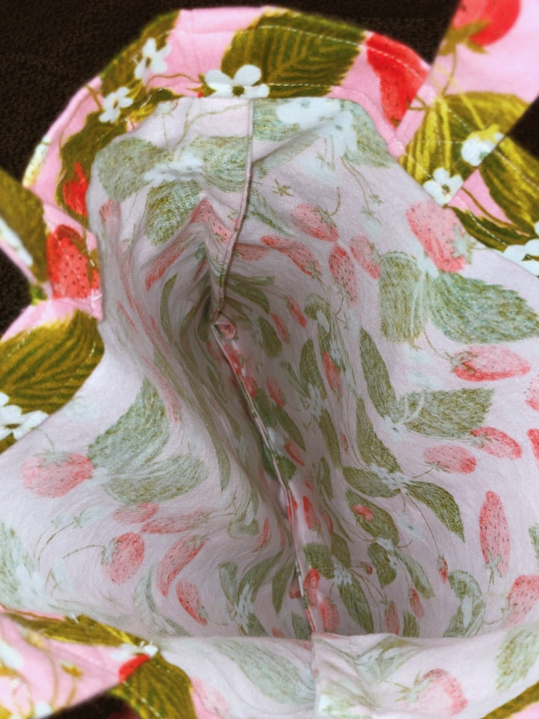 baby pink strawberries - fleece tote bag
