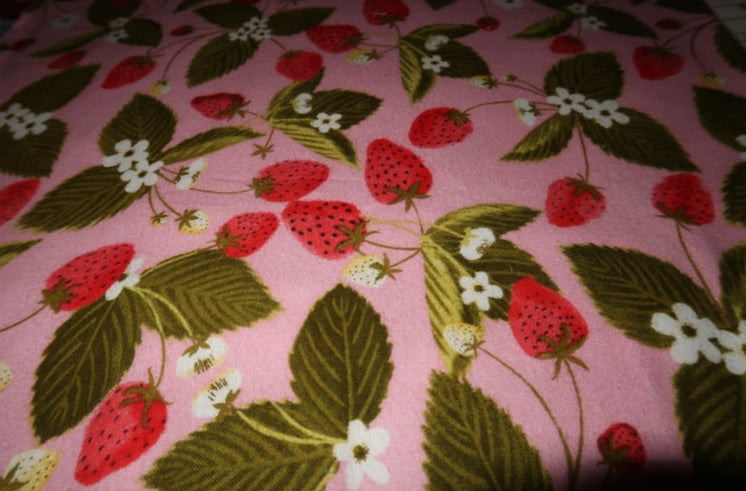 baby pink strawberries - fleece tote bag