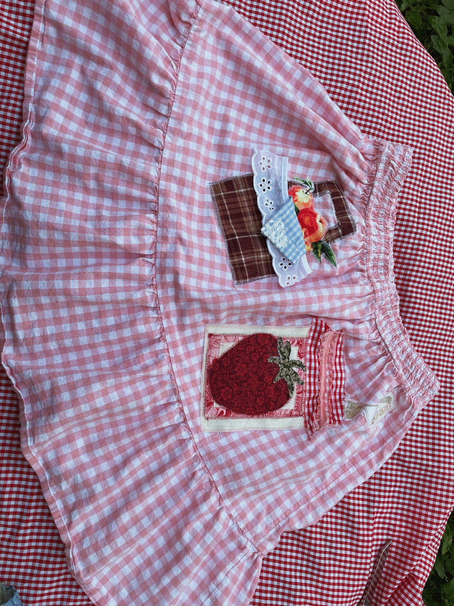 picnic essentials skirt (upcycled)