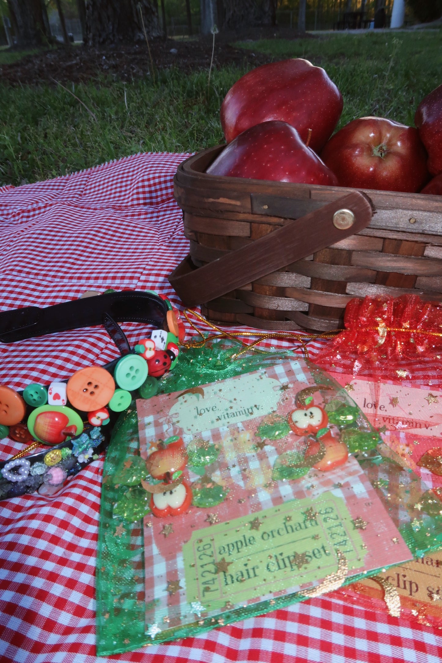 apple orchard hair clip set